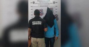 Veja fotos de Silvinei Vasques sendo fichado pela polícia do Paraguai