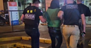 Veja momento em que Silvinei Vasques é entregue a autoridades brasileiras