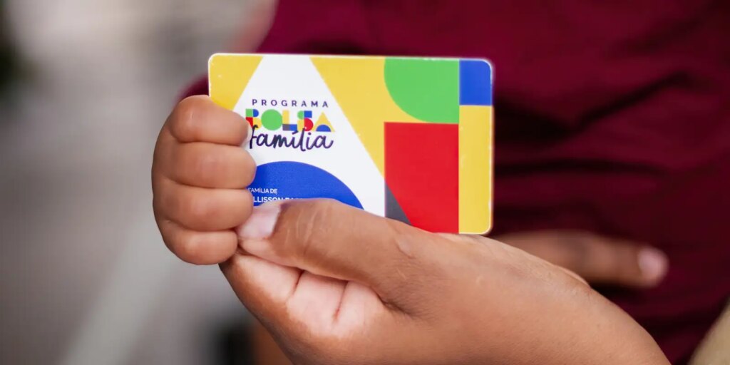 Caixa Econômica Federal inicia pagamento do Bolsa Família para beneficiários com NIS final 5 176 53628083405 9eff29bda1 o