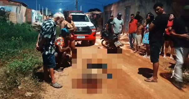 Pedreiro é executado a tiros em área próxima ao rio Itacaiúnas, em Marabá 302 Pedreiro é executado a tiros em área próxima ao rio Itacaiúnas, em Marabá