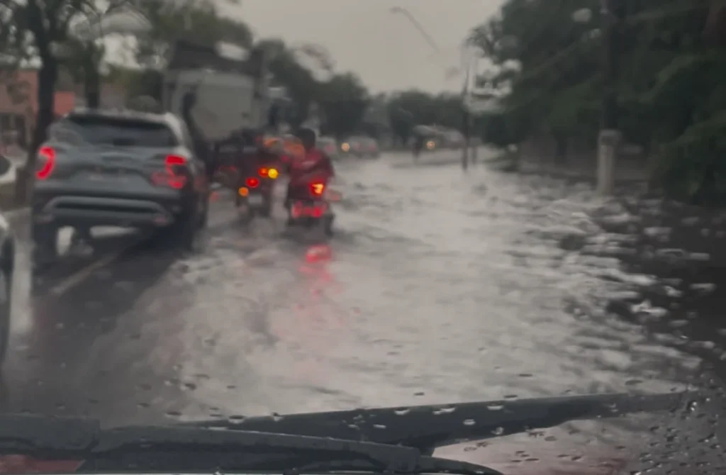 Alagamento na avenida Pedro Álvares Cabral em Belém provoca engarrafamento e interdições 60 news 2239 1769538473