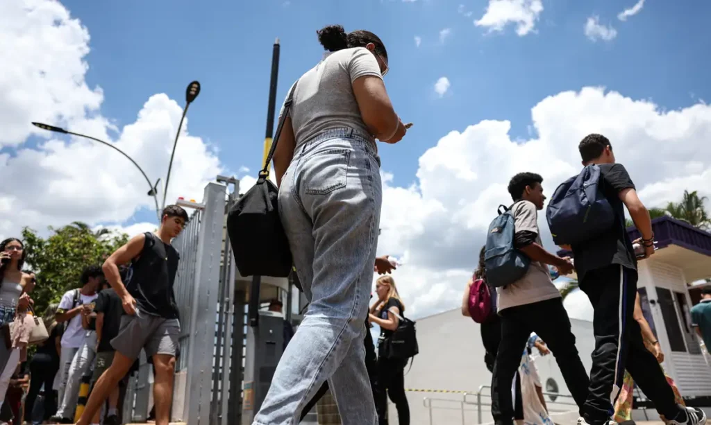 Inep libera declaração autenticada para certificação do ensino médio a partir de sexta, facilitando entrada no Sisu 269 news 2333 1769566982